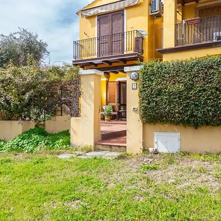 Casa Il Grande Carrubo 圣玛丽亚纳瓦雷