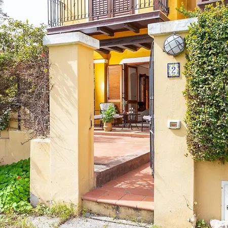 Casa Il Grande Carrubo 公寓 *